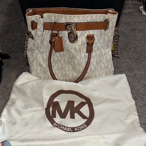 Michael Kors White and Brown Signature Tote Bag - Picture 10 of 10